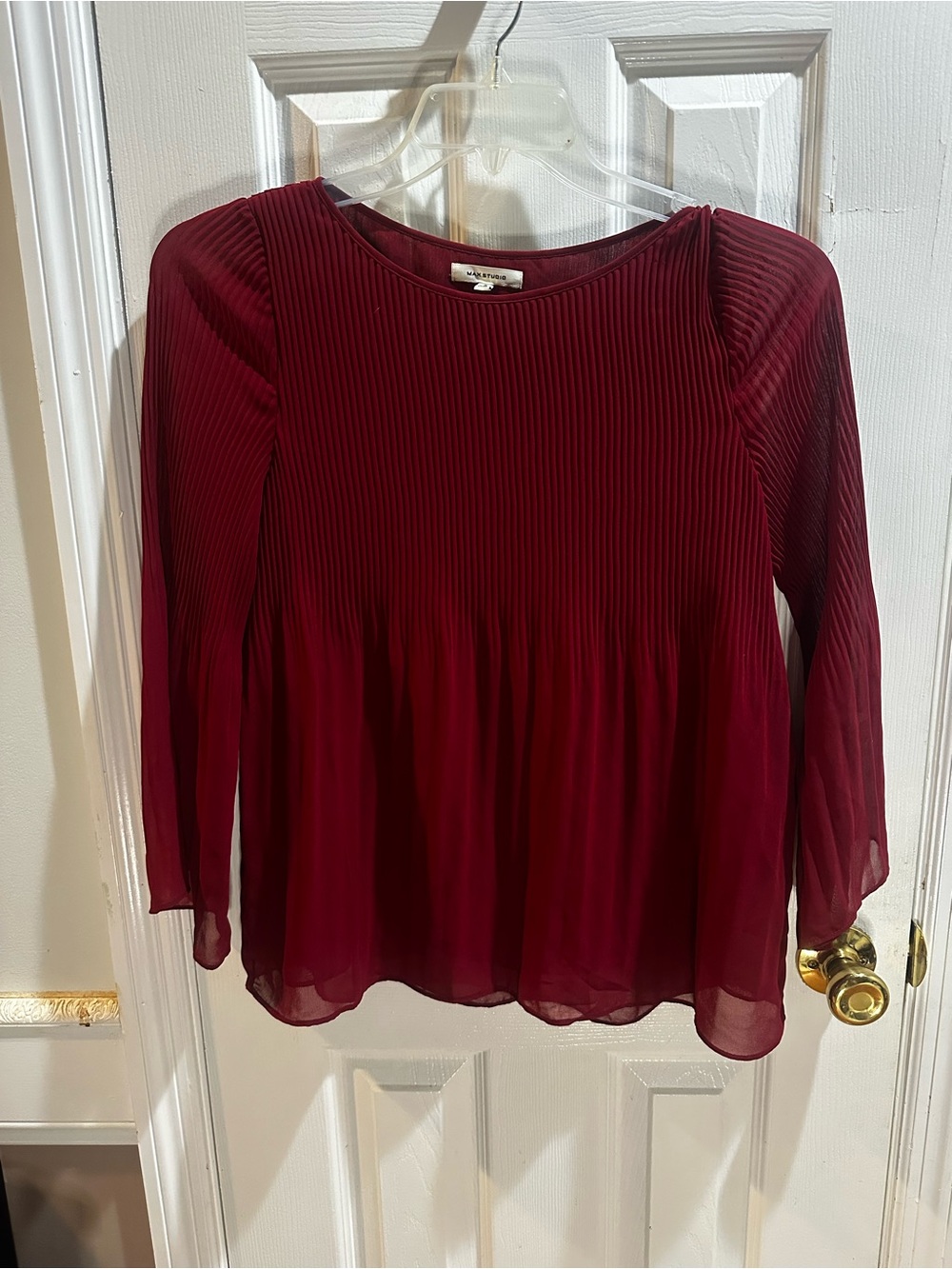 Max Studio Burgundy Chiffon Long Bell Sleeve Blouse Pleated Flowy Small